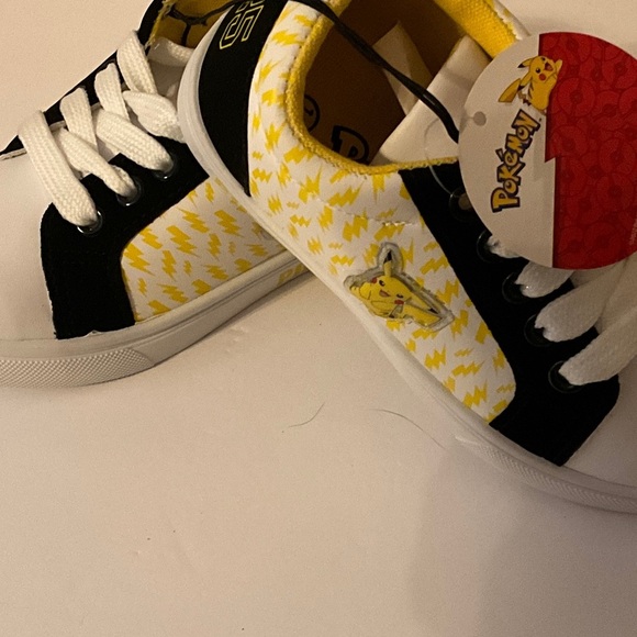 Pokémon Kids Black and White Sneakers with Yellow Accents - Picture 3 of 4